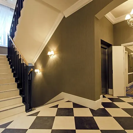 Mala Pieniawa מלון פולניסה-ז'דוז'