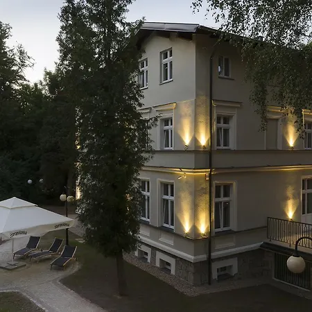 Mala Pieniawa פולניסה-ז'דוז'