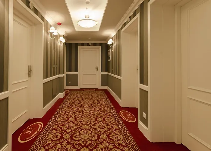 Hotel Mala Pieniawa 4*